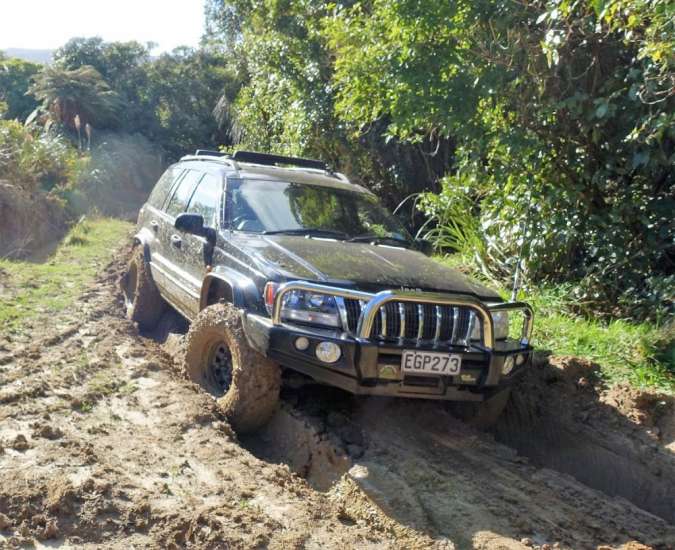 WJ Jeep with Ironman 4x4 lift kit